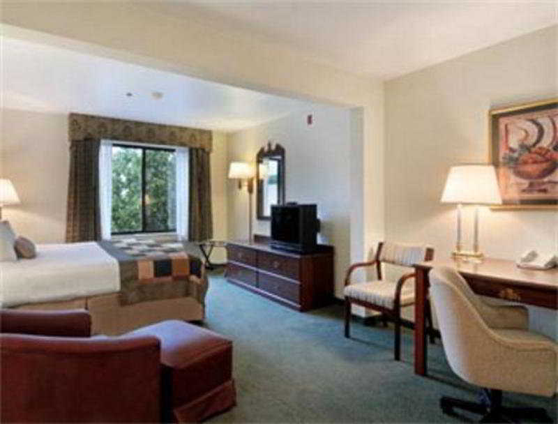 Wingate By Wyndham Dallas Love Field Hotel Room photo